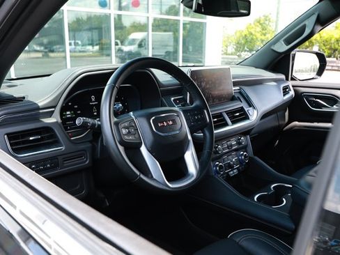 Used 2024 GMC Yukon SLT RWD image 26
