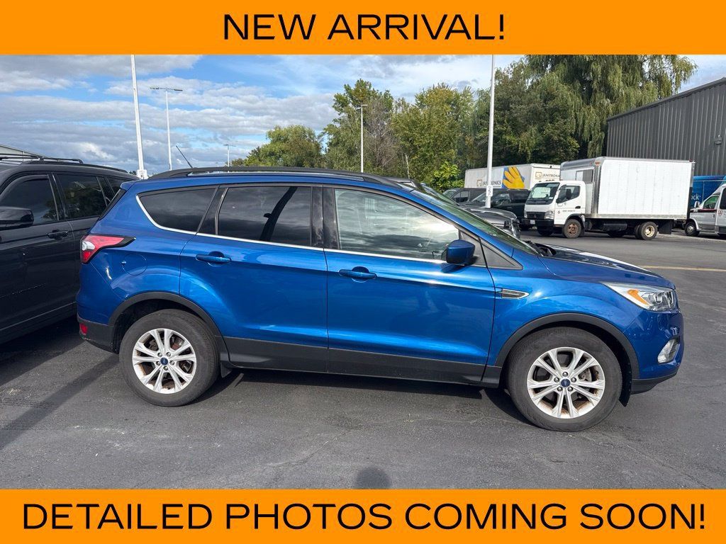 Used 2018 Ford Escape SEL AWD/4WD image 3
