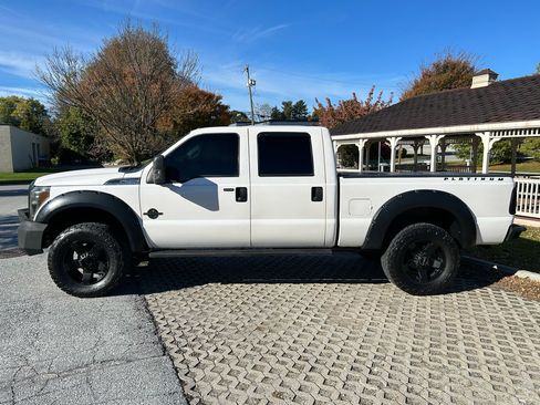 Used 2015 Ford F250 Platinum w/ Platinum Package image 8