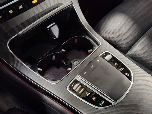 Used 2022 Mercedes-Benz GLC 300 4MATIC image 39