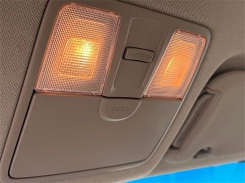 Used 2015 Hyundai Elantra SE w/ Option Group 02 image 22