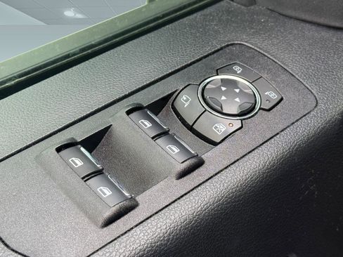 Used 2019 Ford F150 Lariat w/ Equipment Group 502A Luxury image 22