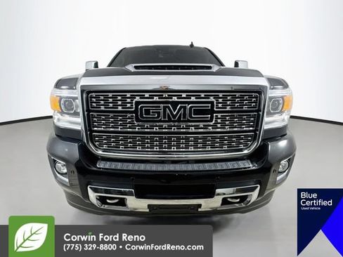 Used 2019 GMC Sierra 2500 Denali w/ Duramax Plus Package AWD/4WD image 2