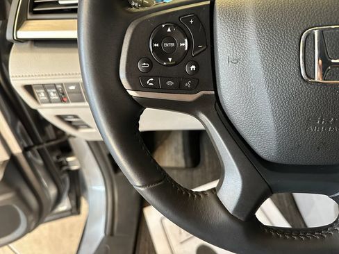 Used 2024 Honda Odyssey EX-L image 11
