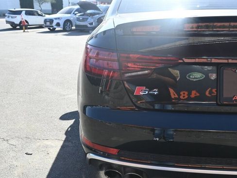 Used 2019 Audi S4 Premium Plus w/ Premium Plus Package image 9