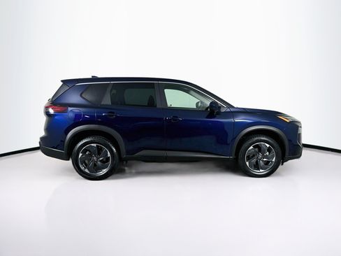 Used 2025 Nissan Rogue SV AWD/4WD image 10
