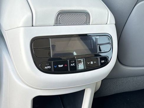 New 2026 Hyundai Ioniq 9 SE image 16