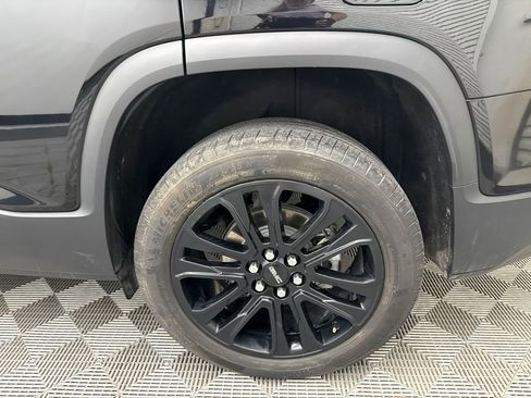 Used 2023 GMC Acadia SLT w/ Elevation Edition FWD image 21