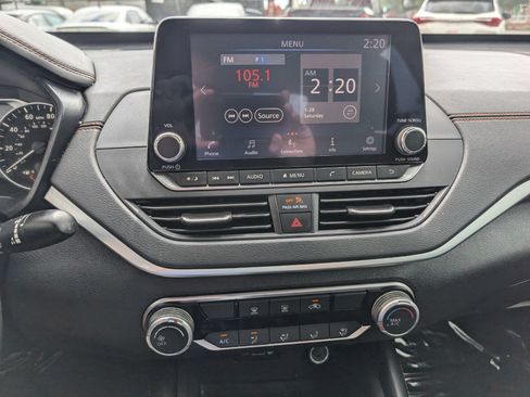 Used 2022 Nissan Altima 2.5 SR FWD image 22