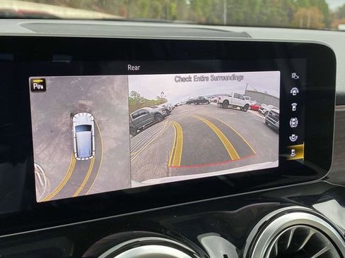 Used 2021 Mercedes-Benz GLB 250 image 28