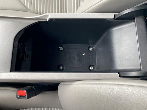 Used 2023 Toyota Camry SE image 36