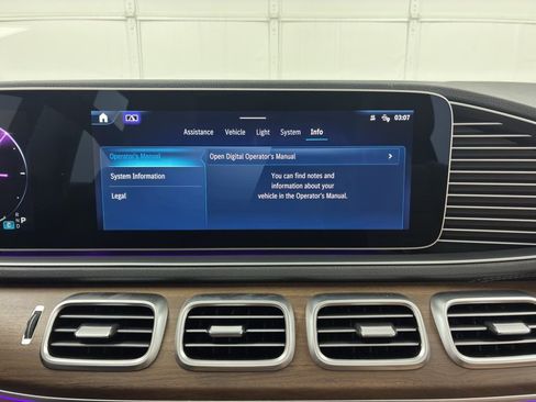 Used 2024 Mercedes-Benz GLE 450 4MATIC image 41