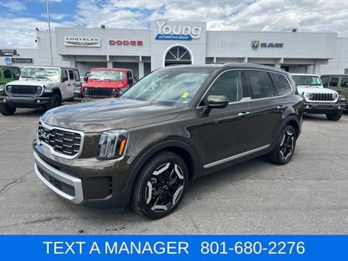 Used 2023 Kia Telluride S w/ S Sunroof Package AWD/4WD image 1