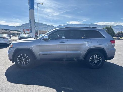 Used 2018 Jeep Grand Cherokee Limited w/ Trailer Tow Group IV AWD/4WD image 6