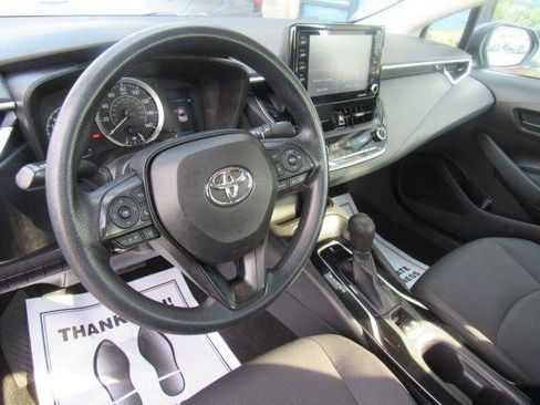 Used 2022 Toyota Corolla LE FWD image 12