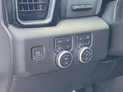 Used 2025 GMC Sierra 1500 Denali AWD/4WD image 24