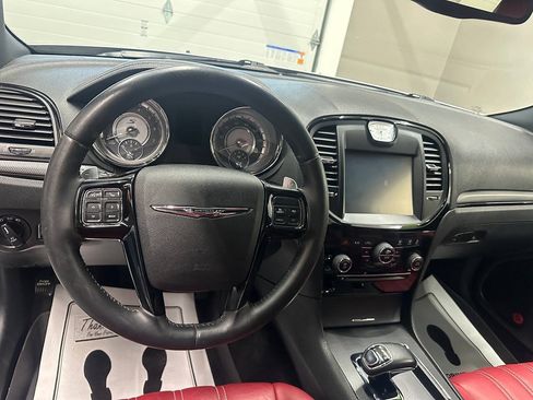 Used 2013 Chrysler 300 S RWD image 18