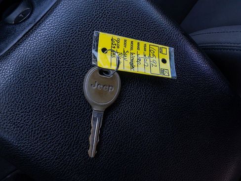 Used 2017 Jeep Wrangler Unlimited Sport image 33