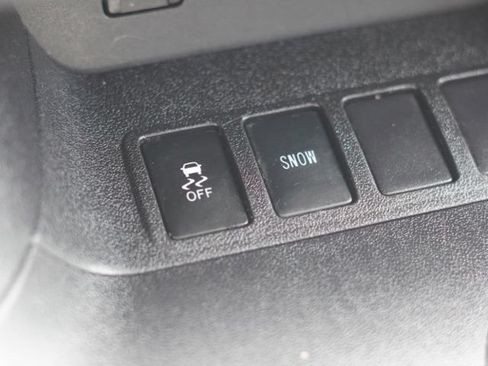 Used 2017 Toyota Highlander Limited w/ Carpet Mat Package FWD image 33