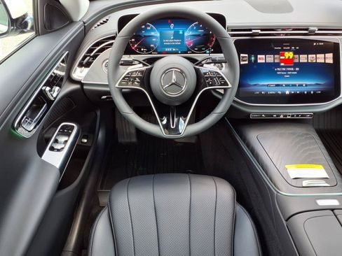Used 2025 Mercedes-Benz E 350 Sedan image 13