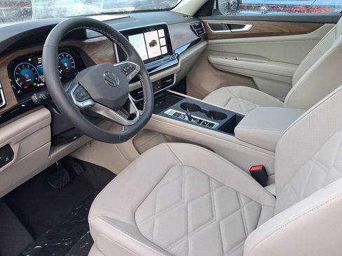 New 2026 Volkswagen Atlas SE FWD image 7