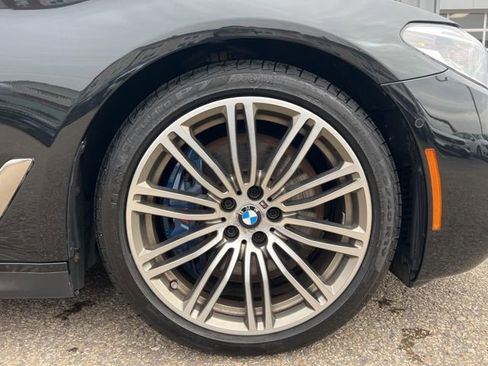 Used 2018 BMW M550i xDrive image 11