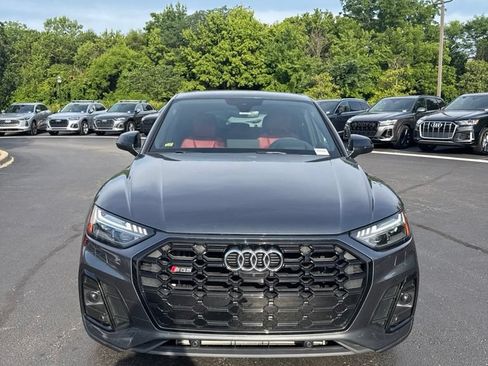 Used 2023 Audi SQ5 Prestige w/ Prestige Package AWD/4WD image 3