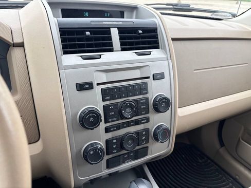 Used 2011 Ford Escape XLT AWD/4WD image 21