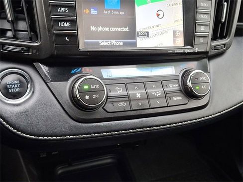 Used 2018 Toyota RAV4 XLE image 15