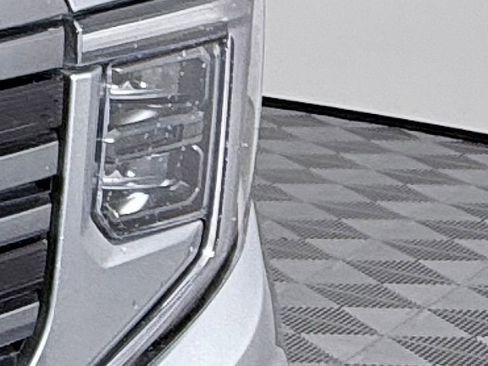 Used 2024 GMC Sierra 1500 AT4 w/ Technology Package image 29