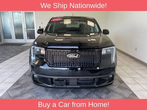 Used 2025 Ford Maverick Lobo AWD/4WD image 3