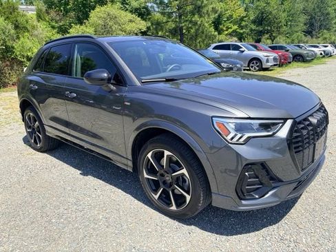 Certified 2025 Audi Q3 2.0T Premium Plus AWD/4WD image 3