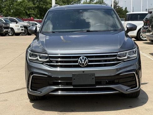 Used 2022 Volkswagen Tiguan SEL R-Line AWD/4WD image 8