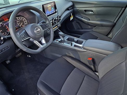 New 2025 Nissan Sentra SV image 7