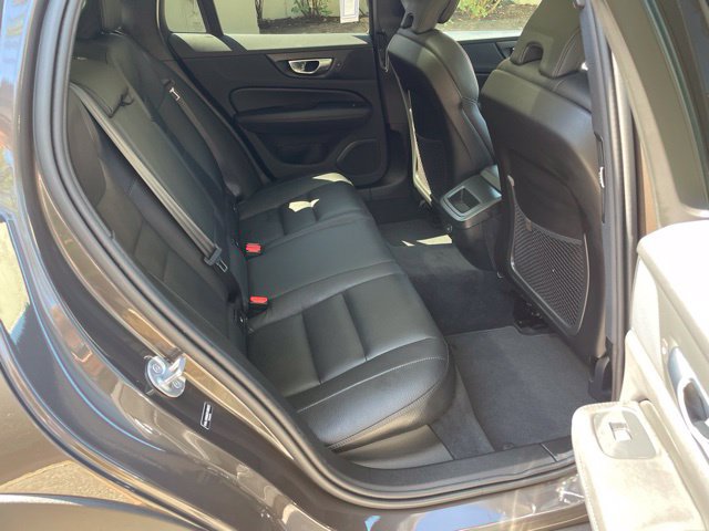 Certified 2025 Volvo V60 B5 Cross Country Plus AWD/4WD image 15