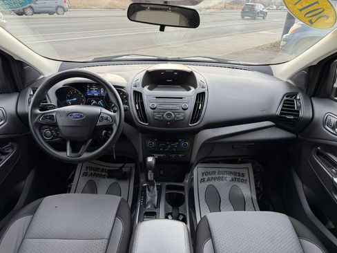 Used 2017 Ford Escape SE w/ SE Cold Weather Package image 17