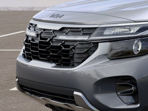 New 2025 Kia Seltos X-Line image 12