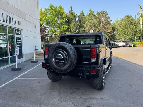 Used 2005 HUMMER H2 SUT w/ Preferred Equipment Group AWD/4WD image 17