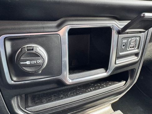 Used 2022 Jeep Wrangler Unlimited Sport AWD/4WD image 22