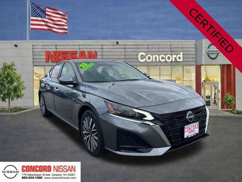 Certified 2023 Nissan Altima 2.5 SV w/ SV Premium Package AWD/4WD image 1