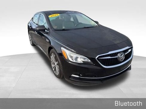 Used 2019 Buick LaCrosse Essence w/ Sun and Shade Package AWD/4WD image 3
