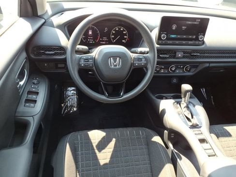 Used 2024 Honda HR-V LX image 8