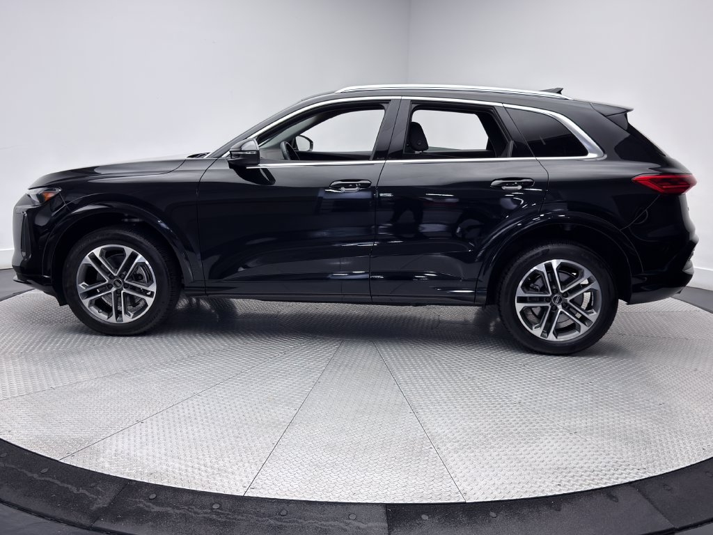 Used 2025 Audi Q5 Premium w/ Convenience Package AWD/4WD image 8