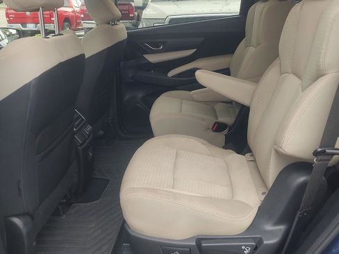 Used 2019 Subaru Ascent Premium AWD/4WD image 17