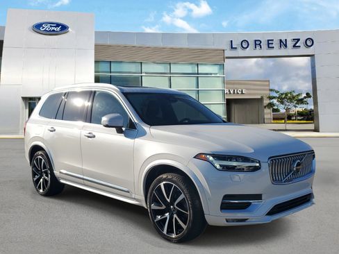 Used 2023 Volvo XC90 B6 Plus w/ Protection Package Premier image 3