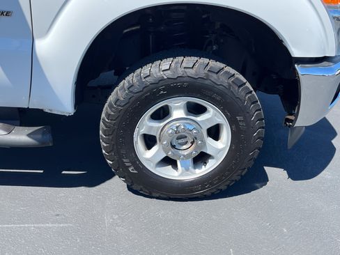 Used 2016 Ford F250 XL w/ XL Appearance Package AWD/4WD image 5