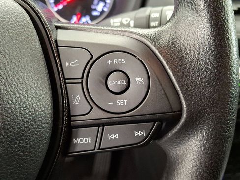 Certified 2021 Toyota RAV4 XLE image 18