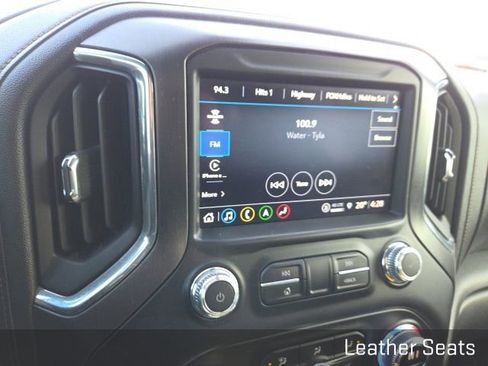 Used 2022 GMC Sierra 2500 AT4 image 12