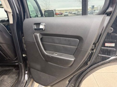 Used 2009 HUMMER H3 Alpha image 15