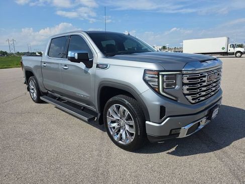 Used 2024 GMC Sierra 1500 Denali w/ Denali Reserve Package AWD/4WD image 15